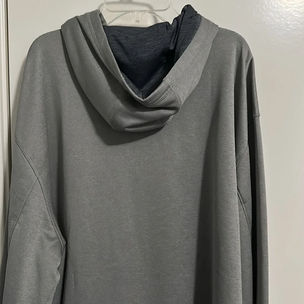 BCG Gray Sweatshirt Classic Pullover with front pocket 100% soft polyester gray - Picture 4 of 4